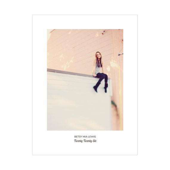 photo placeholder with white border and pink background