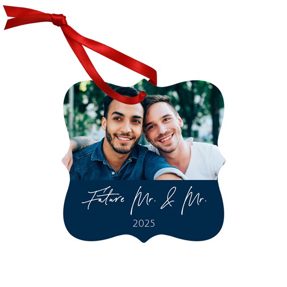 scalloped ornament with photo placeholder, red ribbon, navy background