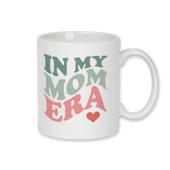 ceramic mug with text 'IN MY MOM ERA'