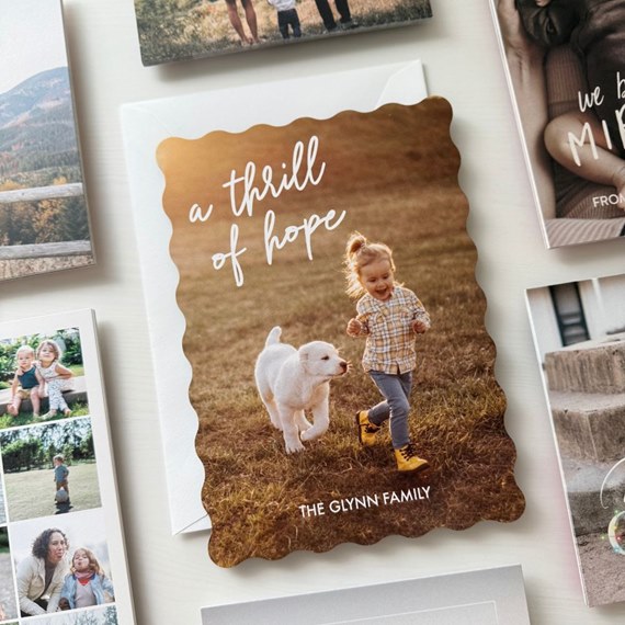 Christmas card with photo placeholder and scalloped edges