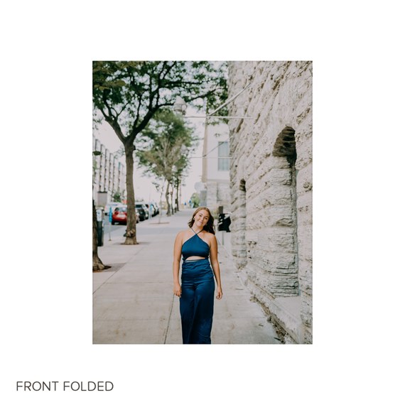 photo placeholder with rounded corner frame and thin border