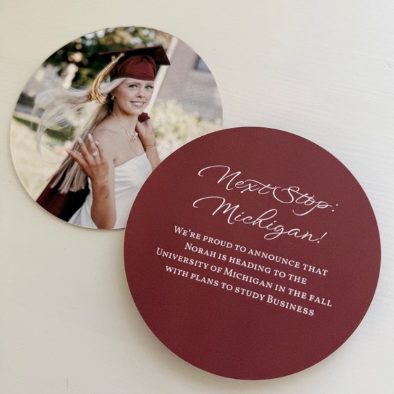 circular graduation insert card with photo area and text