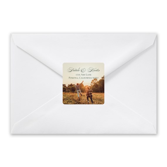 address label with customizable text area and photo placeholder